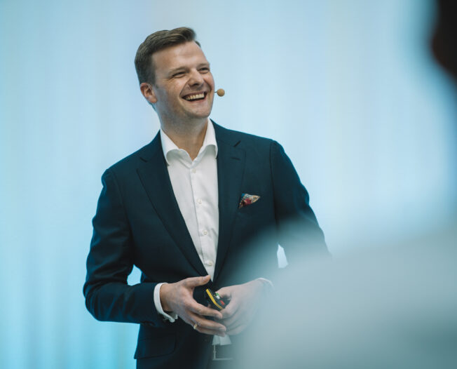 Д-р Робертас Кірліс